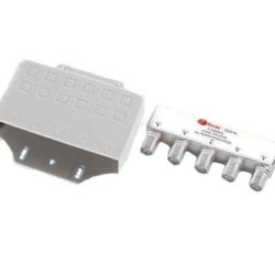 Splitter inne satellitt 4-veis inkl. hus,