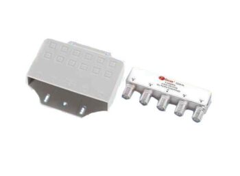 Splitter inne satellitt 4-veis inkl. hus,